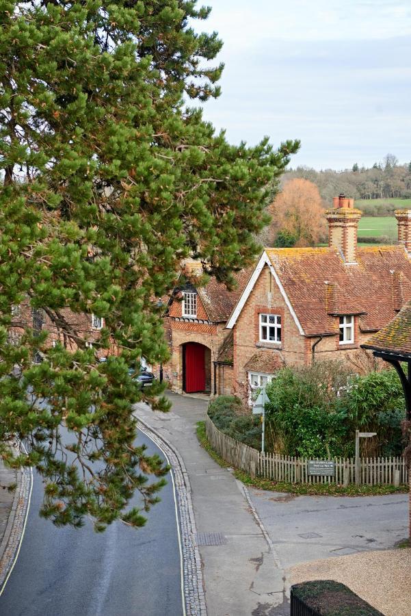 The Montagu Arms Beaulieu Exterior foto