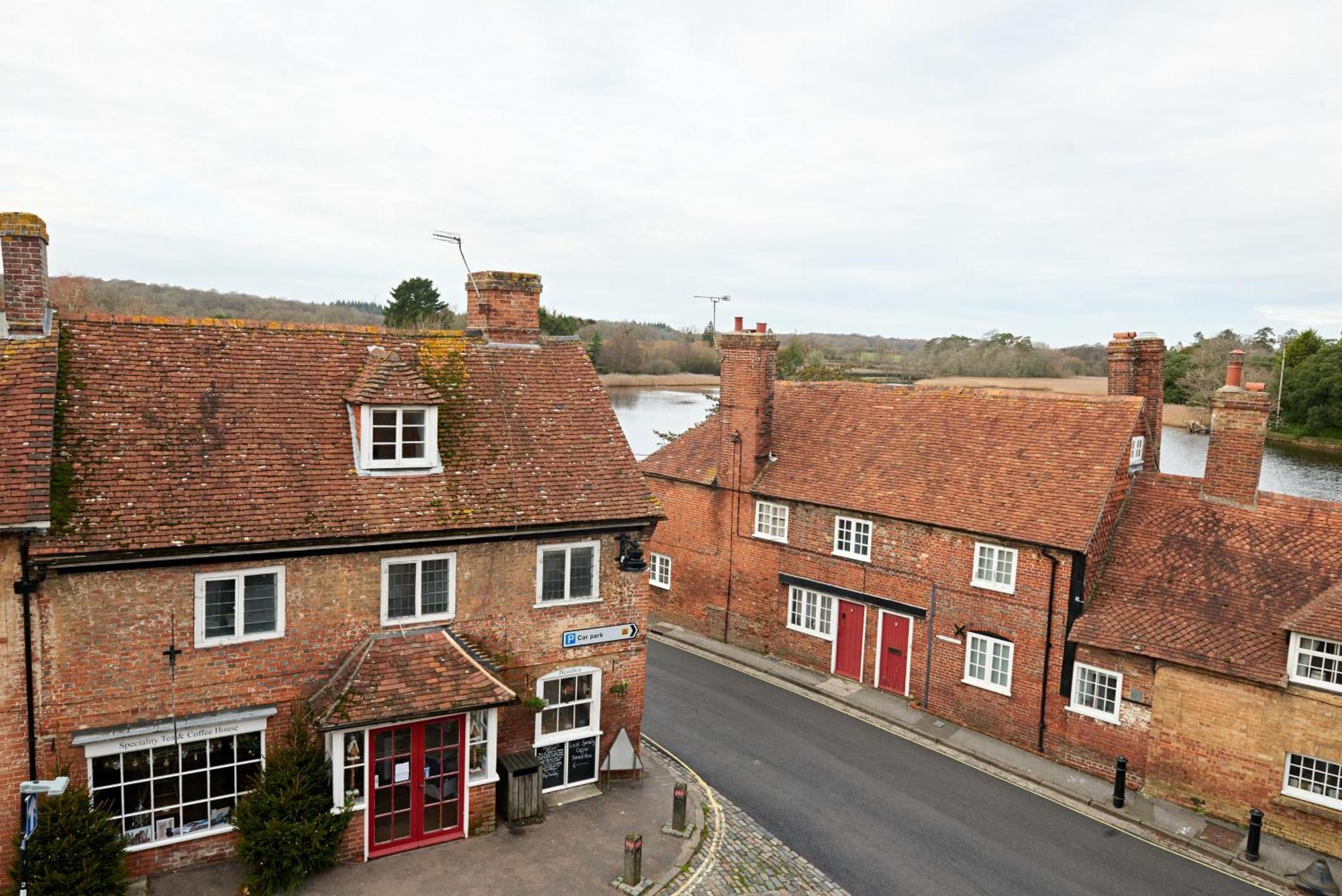 The Montagu Arms Beaulieu Quarto foto