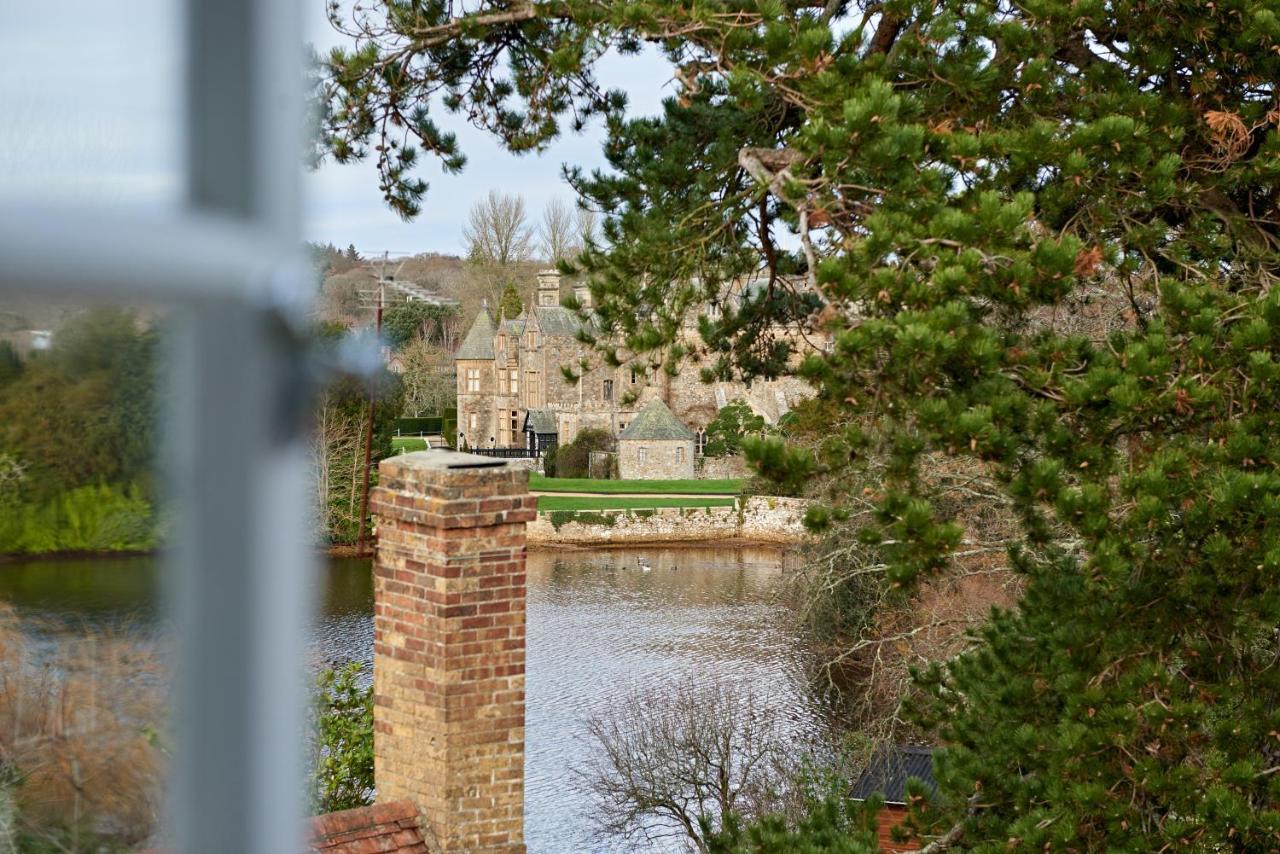 The Montagu Arms Beaulieu Exterior foto